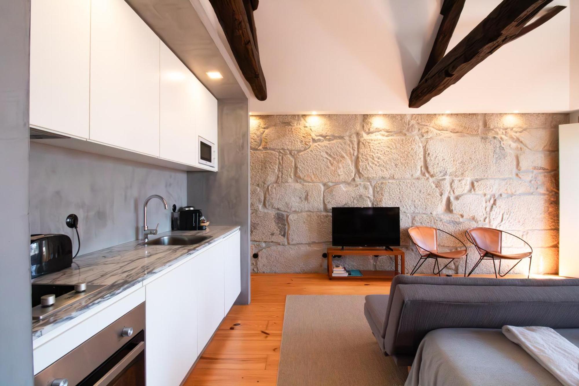 Lovelystay - Dirk Apartment - Almada 4º F Porto Exterior photo